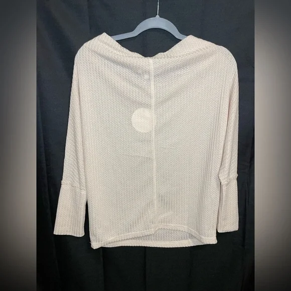 NWT Umgee Cowl Neck Dolman Waffle Top - Beige - Size Medium - Picture 7 of 7